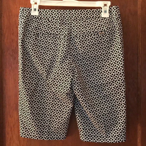 Bermuda shorts women’s - Picture 2 of 3